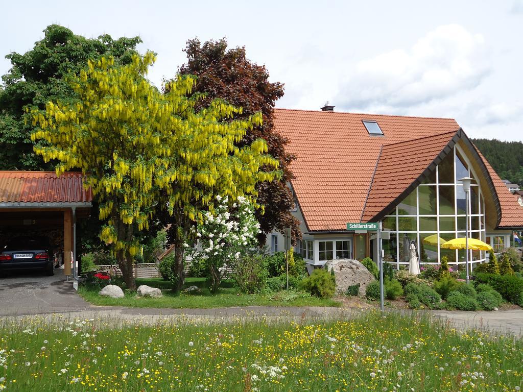 Berghotel Schiller Schonach im Schwarzwald Oda fotoğraf